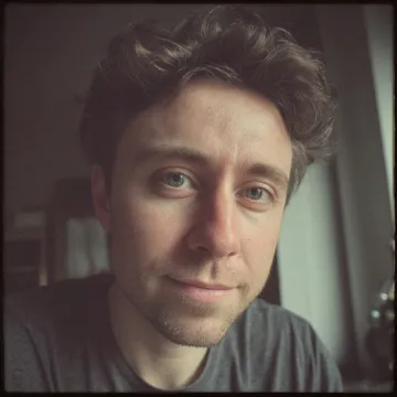 Tomasz N.